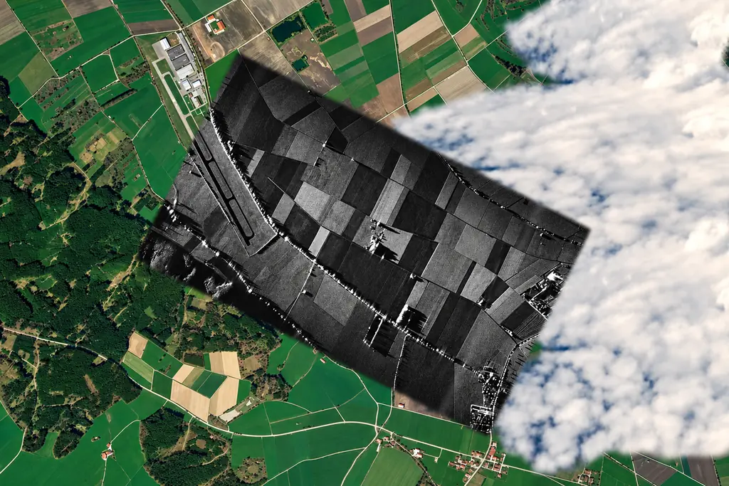 Radar imagery of farmland overlaid on an optical map